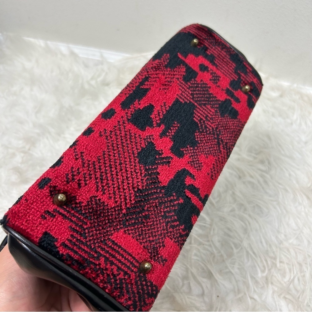 Vintage Red and black abstract carpet hand bag purse - Picture 13 of 16